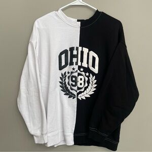 Like New! GARAGE “OHIO 98” Black and White Contrast Oversized Sweatshirt - Sz M
